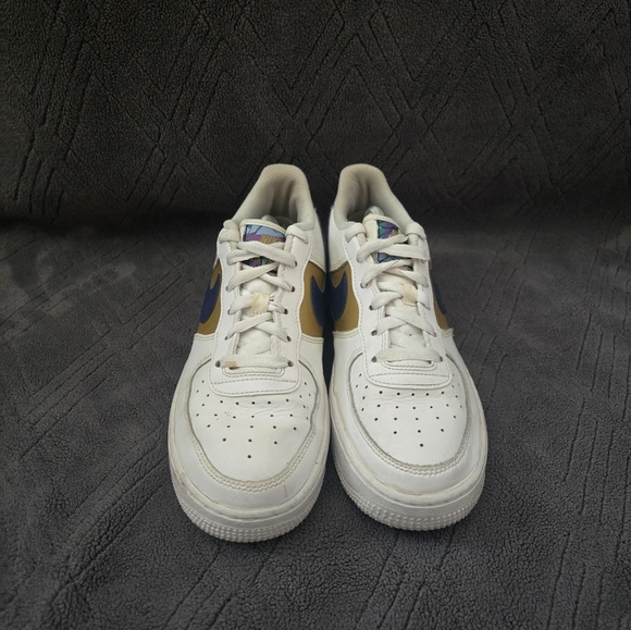 Nike Air Force Low LV8 GS Shoes Youth Sz 6.5Y Casual Sneakers White Gold Floral. - Picture 4 of 9